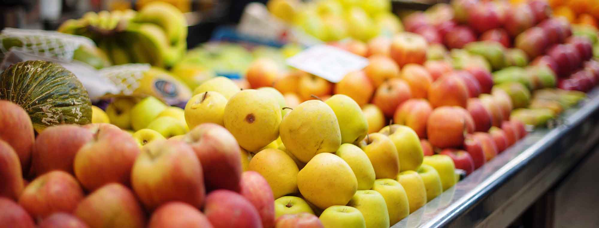 How to Make Wine From Grocery Store or Farmers Market Fruit